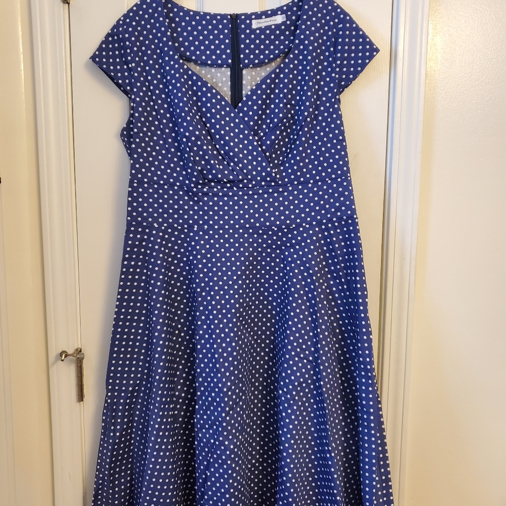 Vintage style dress, new.